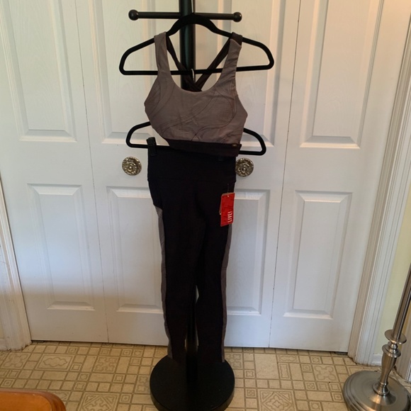 Exercise set! Live! Tecno Leggings and Roxo Top Sports bra set Medium UPF 50 - Picture 6 of 10